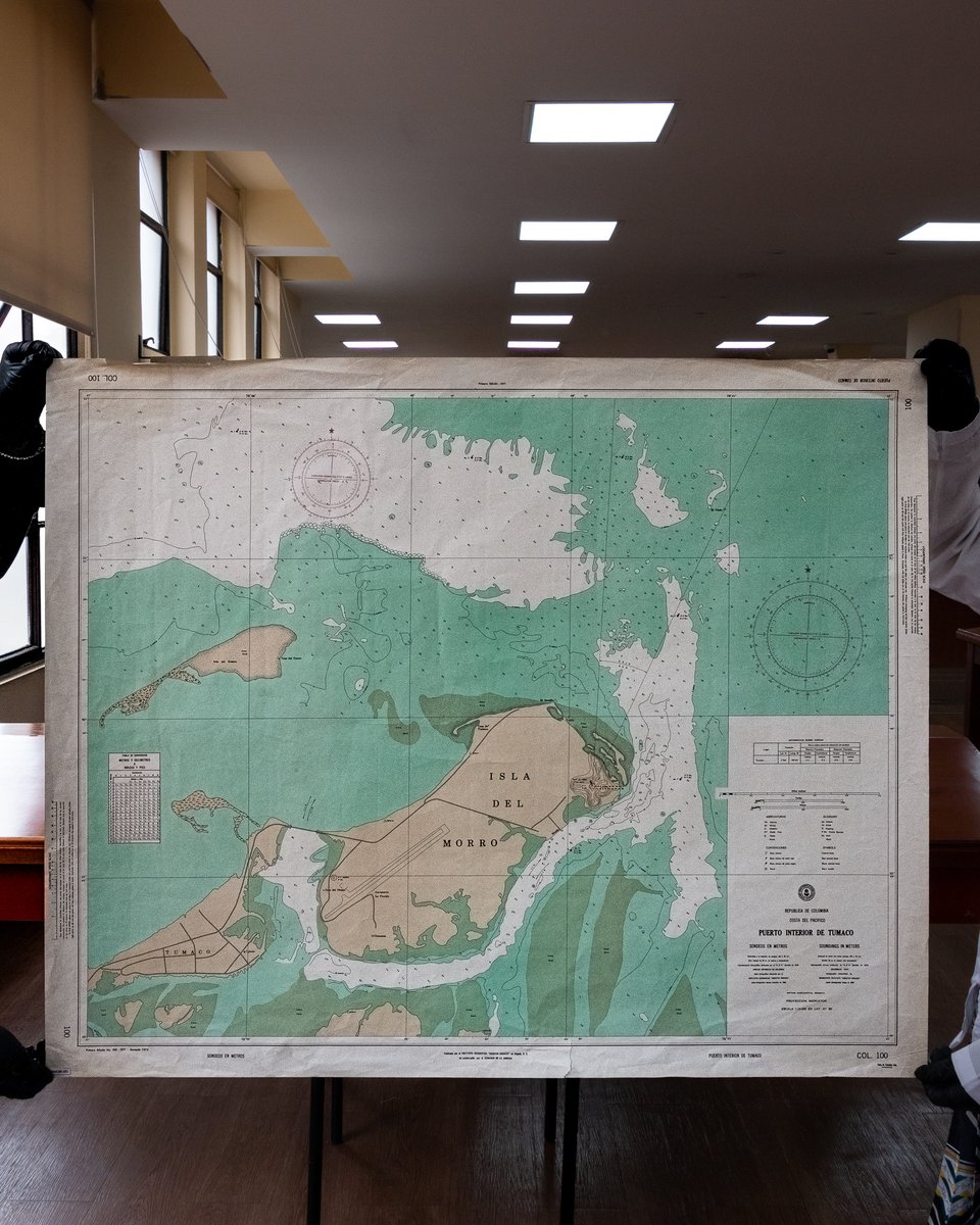 BibliotecaNalCo's tweet photo. 🌍 Hoy en #ViernesdeMapas... ¡El primer mapa náutico made in Colombia!
La «COL. 100» fue la primera carta náutica del país, elaborada por autoridades colombianas en 1971, sobre el puerto interior de Tumaco en el Pacífico colombiano.
🧵 https://t.co/Ri4p8ghppx