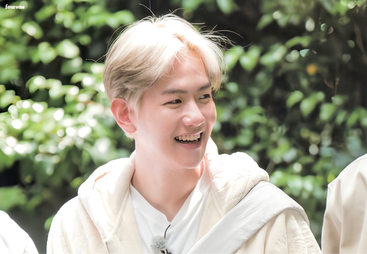 fouronee_'s tweet photo. 백현 스캔 BAEKHYUN SCAN

EXO’s Travel the World On a Ladder

EXO의 사다리 타고 세계 여행 POP-UP STORE

BEHIND PACKAGE 비하인드 패키지

#백현 #baekhyun #边伯贤 #엑소 https://t.co/BWXrd7OkSt