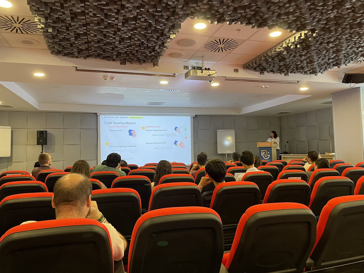 br_jimenez's tweet photo. @Ezgi_Karaca_ presenting CAPRI-CASP contest evaluation #EMBOIntegModelling23 https://t.co/s3kRvsimpS