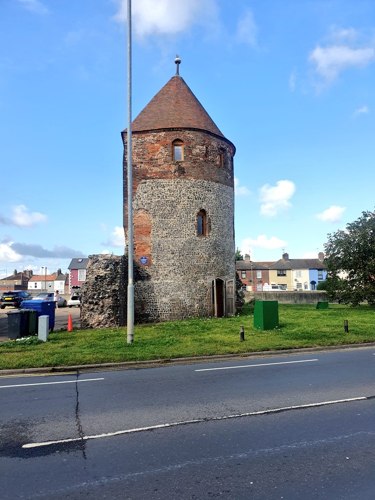 Well done to @GreatYarmouthPT for completing their latest project, this one the adaptation of the 14th century NW tower into holiday accommodation. Another building at risk back in use and one we've been very glad to support @ArchHFundEng - top job!