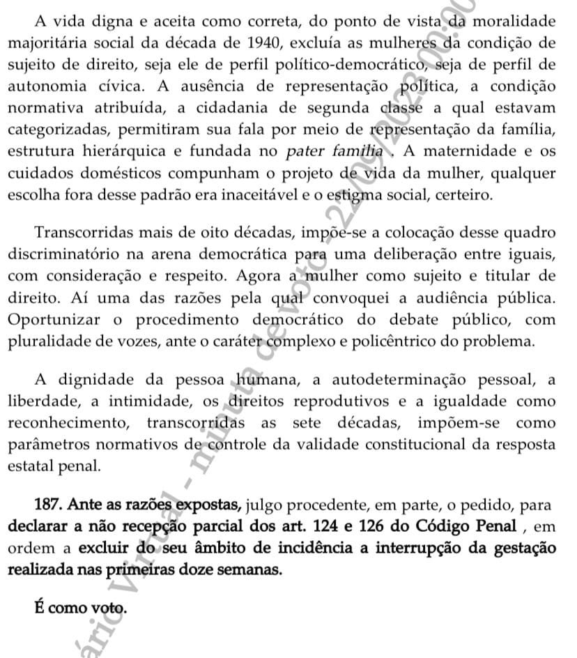 taliriapetrone's tweet photo. Muito bonito o voto da ministra Rosa Weber pela descriminalização do aborto. É muito importante e histórico que ela tenha votado antes de se aposentar, para mostrar que esse é um assunto que diz respeito à nossa vida e aos nossos direitos. #ÉPelaVidaDasMulheres https://t.co/XWpKz0Bwel