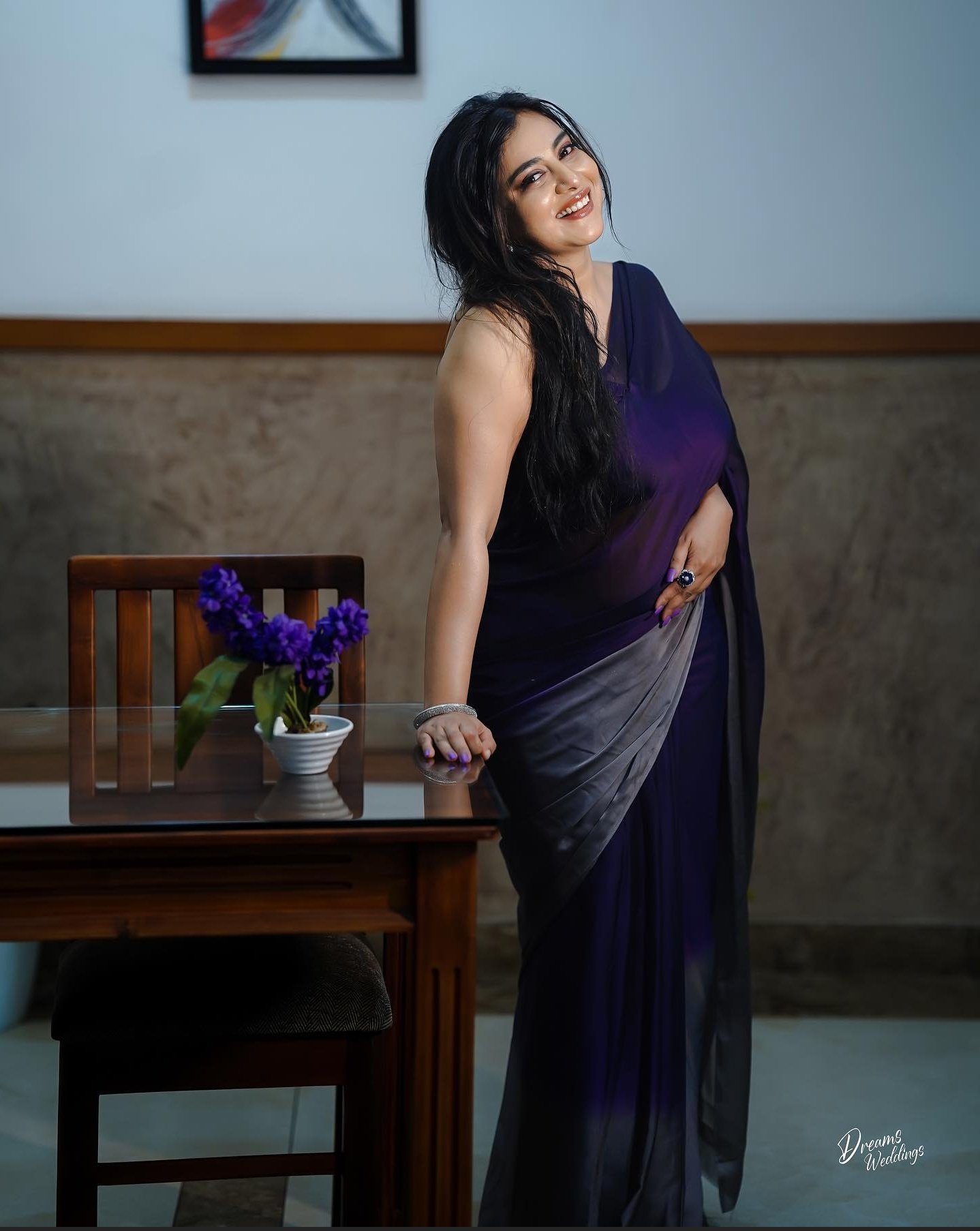 Anna Rajan hot photos | iiQ8 Mallu Aunty Anna Rashmi Rajan