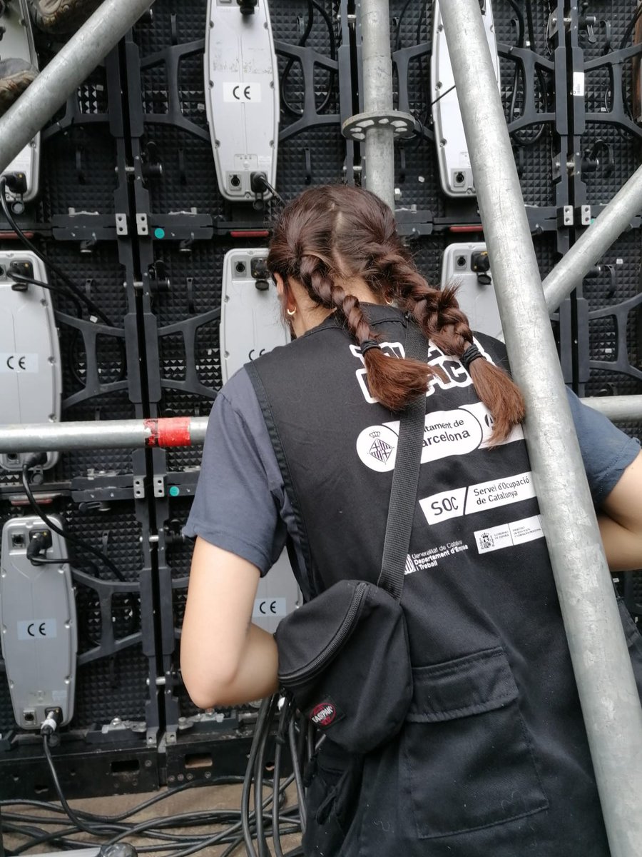 Un any més, els Tallers d'Oficis han col·laborat amb <a href="/bcncultura/">Barcelona Cultura</a> per la #Mercè2023! 🥳

L'alumnat de Barcelona per la Natura ha fet arranjaments i art floral en diferents espais i el d'Espectacle i Indústries Creatives farà l'assistència tècnica al parc de l'Estació del Nord.🌺🎛