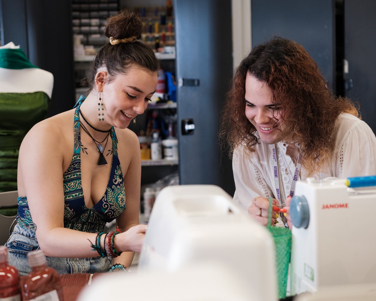 It's not long until our Open Day on Wednesday 4 October 🙌🤩 

Book your place to find out about the courses we offer, tour our stunning campuses and meet our lecturers and students.  

Book now - socsi.in/J5X81

#CoGCOpenDay