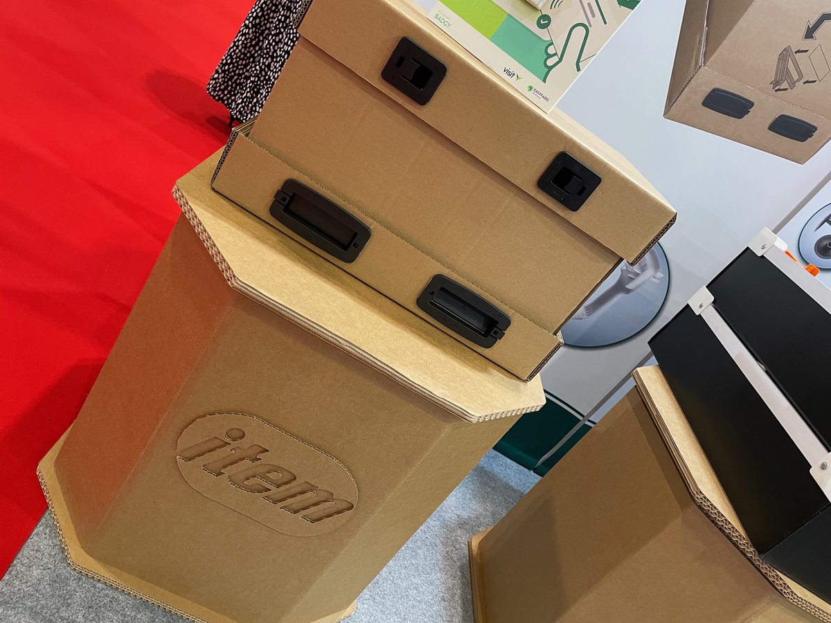 itemproducts's tweet image. Busy start to day 2 at London Packaging Week! For all your packaging components needs come and see us on stand D22! #londonpackagingweek #packagingcomponents