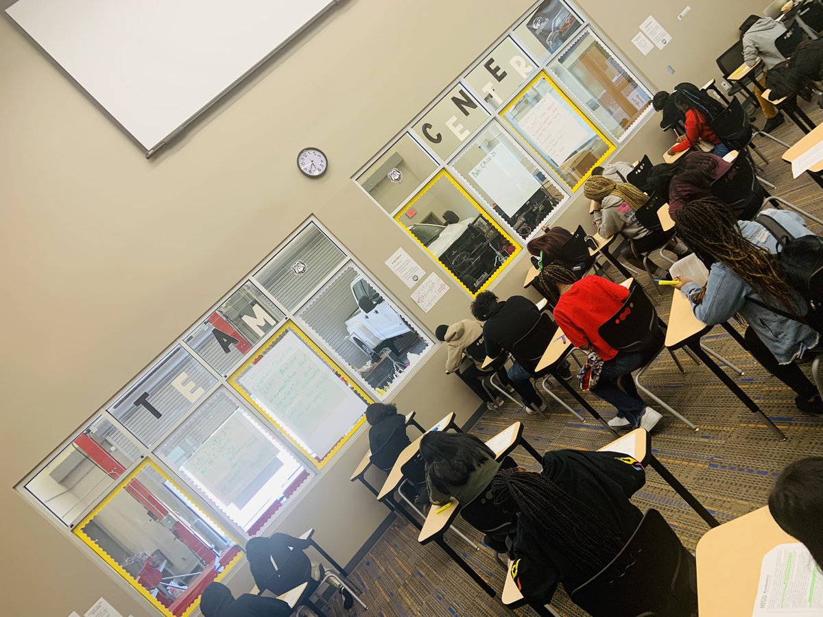 NorthForestHigh's tweet photo. Another strong week of instruction at @NorthForestHigh! Scholars are engaged in the learning process! NES at its BEST! 🖤💛 @HoustonISD @TeamHISD @HISDHighSchools @HISD2College @HISDSupe https://t.co/h1fNhLaXfe