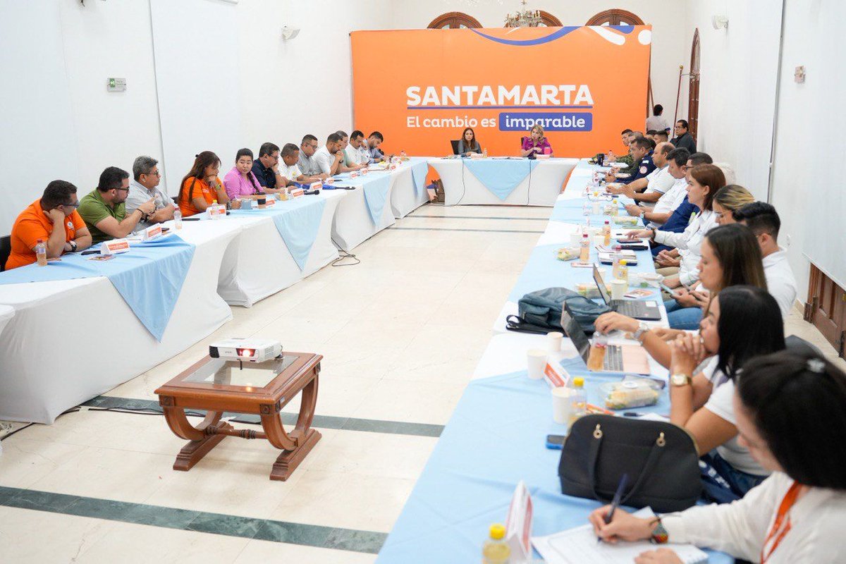 #SantaMarta Consejo Distrital de Gestión del Riesgo aprueba declarar calamidad pública por mal estado del colector pluvial de Pescaíto. Esta medida se adoptó debido a la problemática que se presentó por cuenta de un camión de la <a href="/essmar_esp/">ESSMAR ESP</a> tipo vactor.