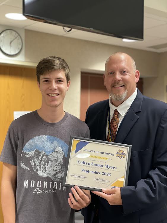 Congratulations to Kaydence and Coltyn for being EYHS Students of the Month for September.