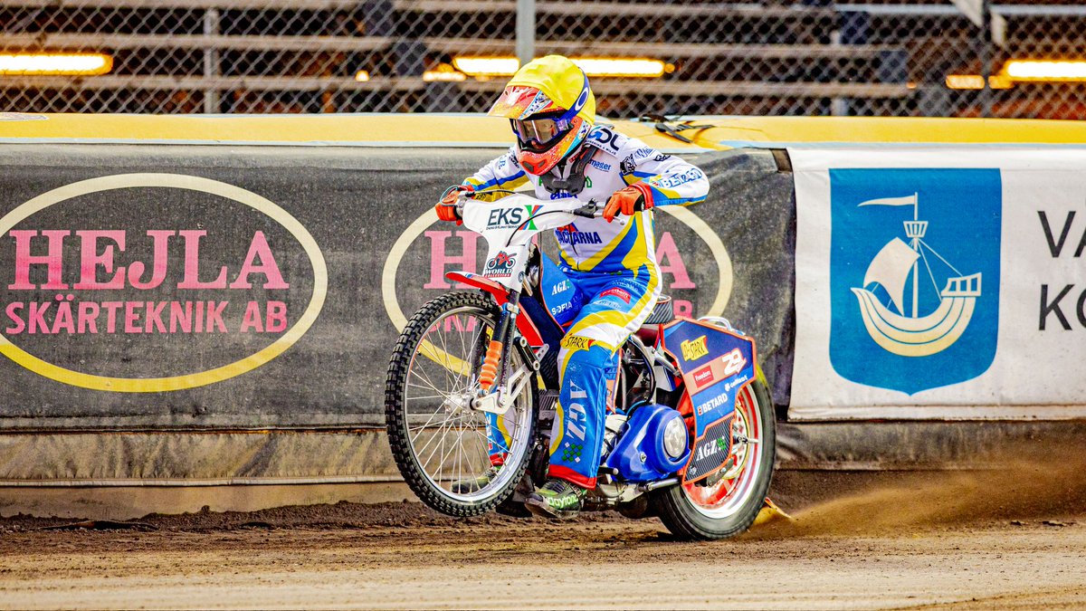 Fredag och man bara väntar på att det ska bli tisdag eller hur?

Foto: Emil Särnehed/Sarneheds photo