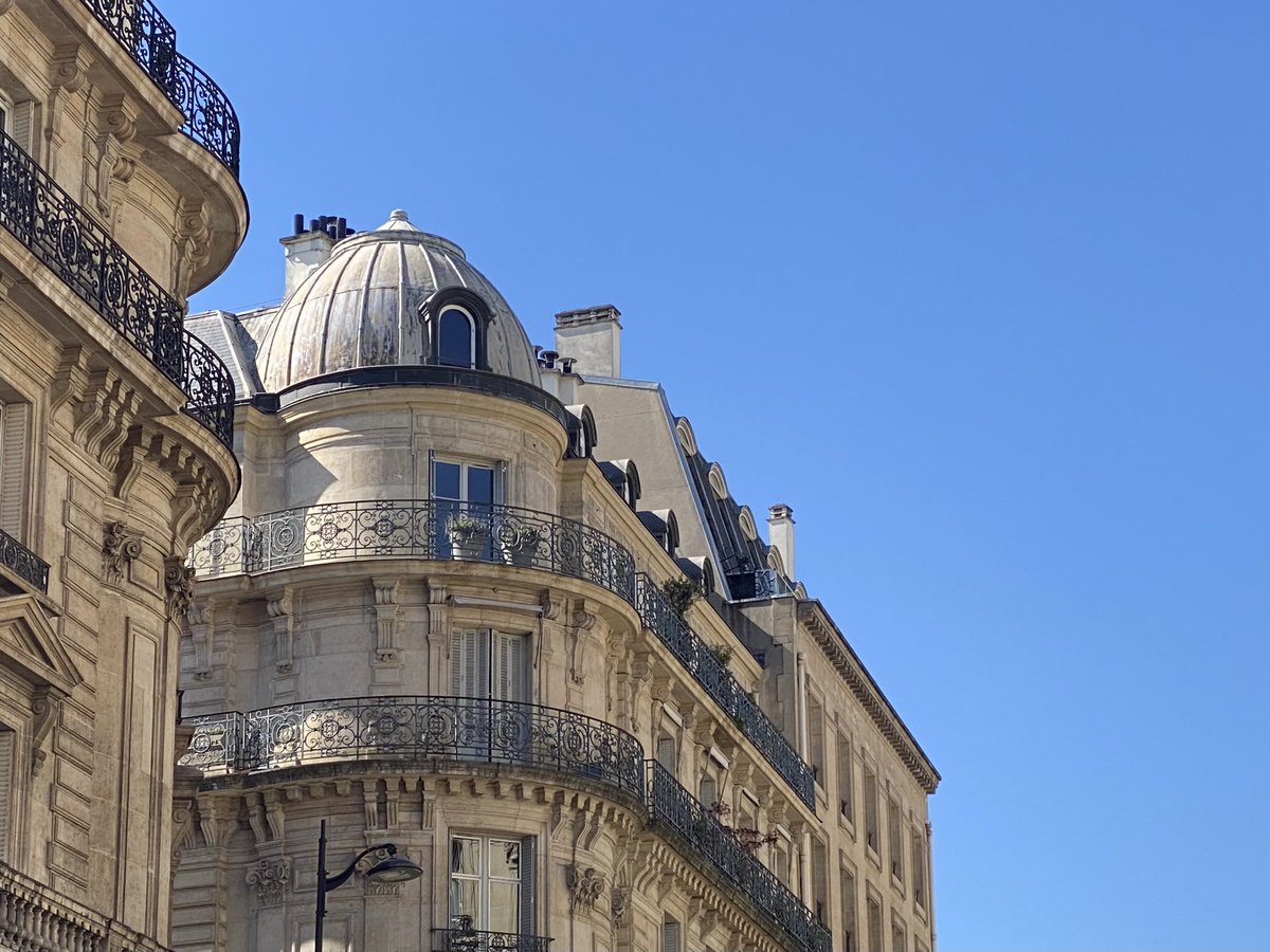 maycausewanderl's tweet image. I was just scrolling through my photos over lunch and came across this, from Paris. I love the Haussmann architecture so much! 

What kinds of architecture do you love? #traveltribe