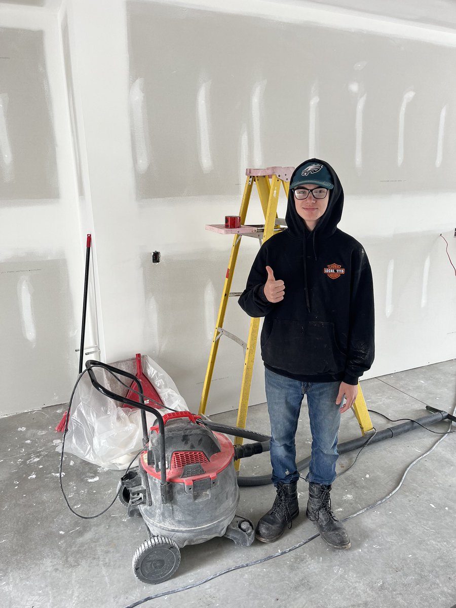 SAERC_Official's tweet photo. Transitioning from the classroom to the real world! 🌍 SAERC Grade 11 Co-op student Logan MacDougall on his work term. 🚀 #SAERCCoop #RealWorldLearning #WorkTerm" 😄📚 https://t.co/R5r40wbQ28