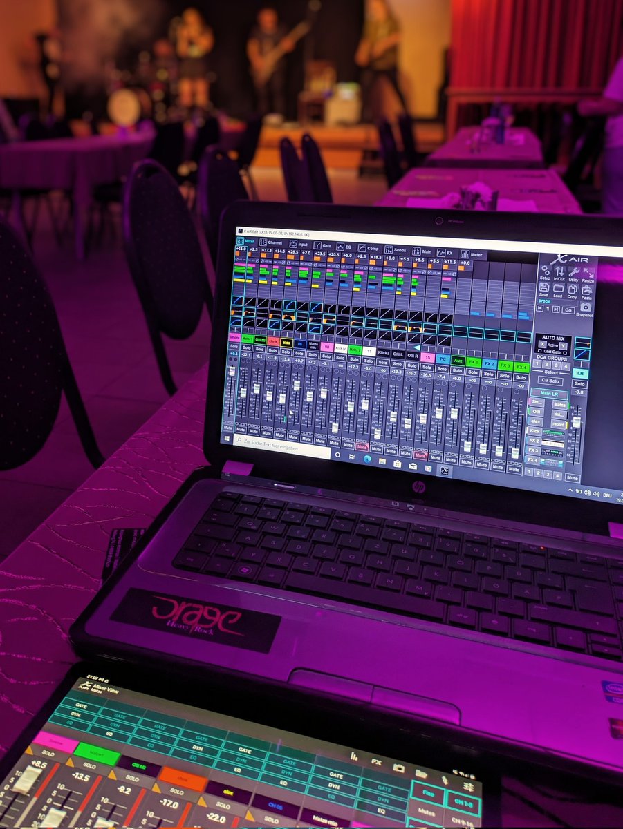 Da_Revolution_'s tweet photo. ORAGE - Live @Kolpinghaus Höntrop 😎

Ready for Soundcheck 🤘

#heavymetal #liveshow #mixing #engineering #band #femalefronted https://t.co/H3GU4EzfWI