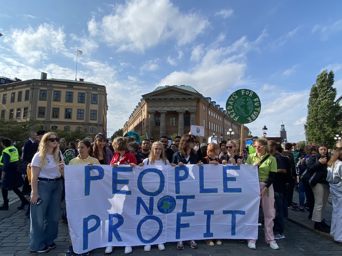 Greta Thunberg tweet media