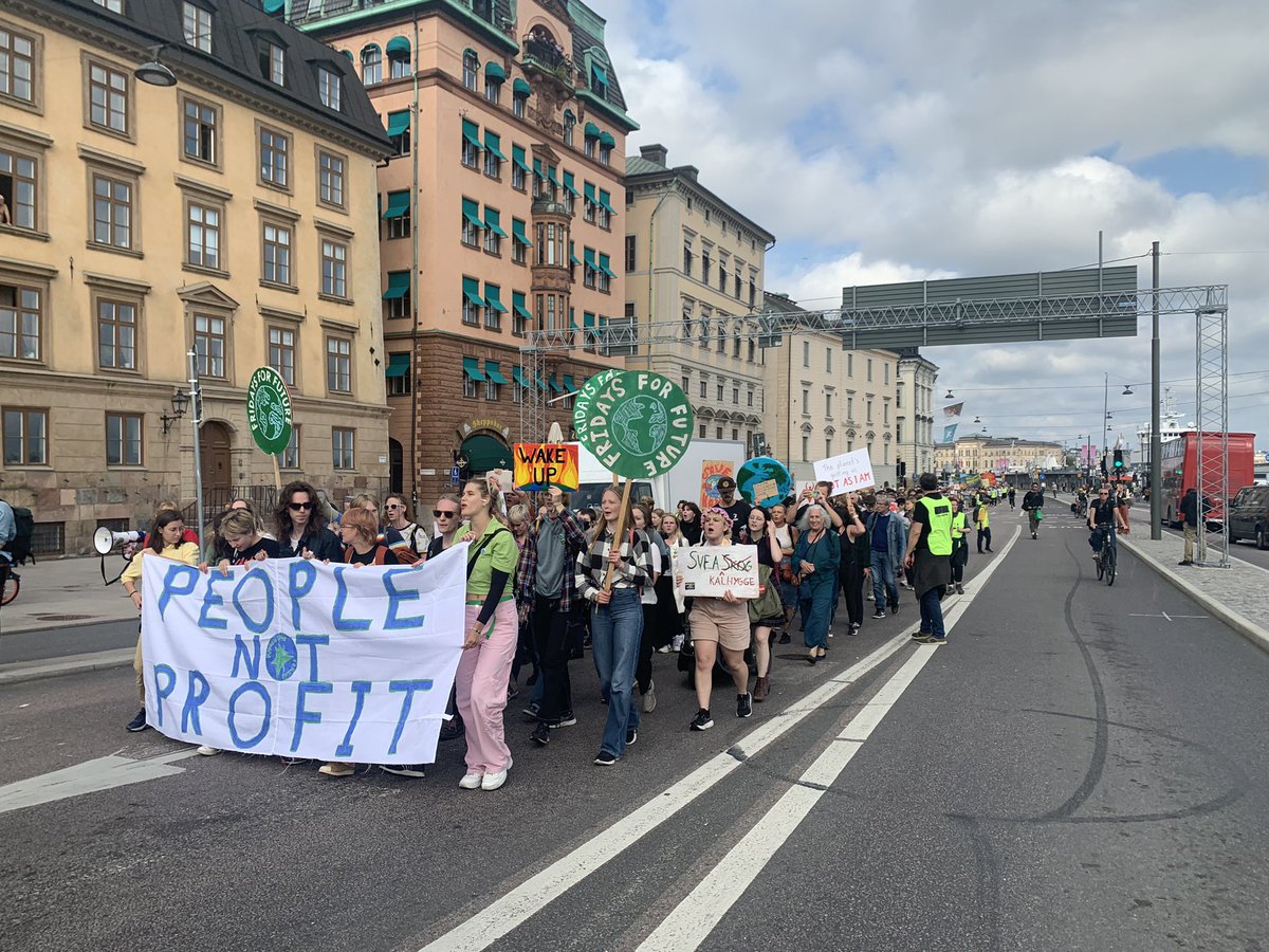 Greta Thunberg tweet media