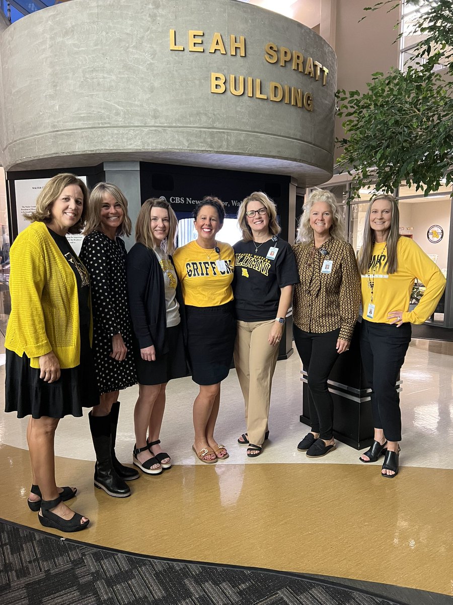 We are ready to welcome all our beautiful staff to Engage at Missouri Western State University! Happy Friday, SJSD! 💛🖤 #OneTeam