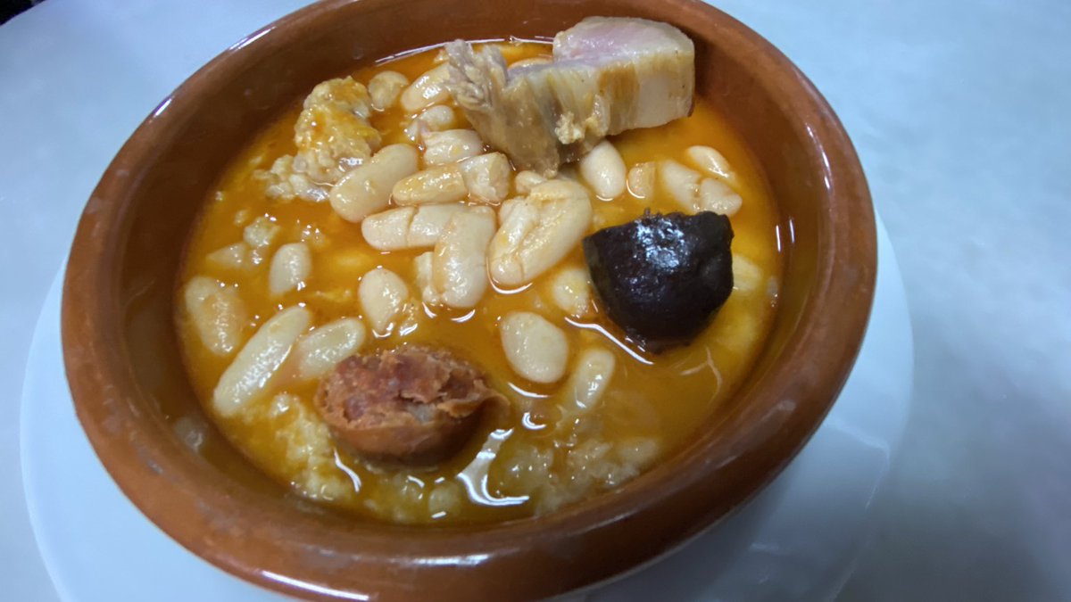 xeflis's tweet photo. Prou bé,no?
#fabada #cabrils #cuinatradicional #asturies https://t.co/dWvQBxOYXH
