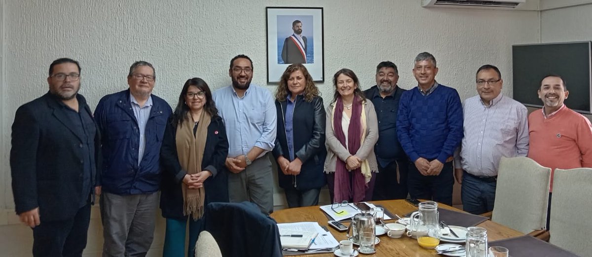 aefenacional's tweet photo. AEFEN Y MESA TÉCNICA SE REÚNE CON MINISTRO DE EDUCACIÓN https://t.co/kMJVeAoCgu https://t.co/8SI92Lb9E5