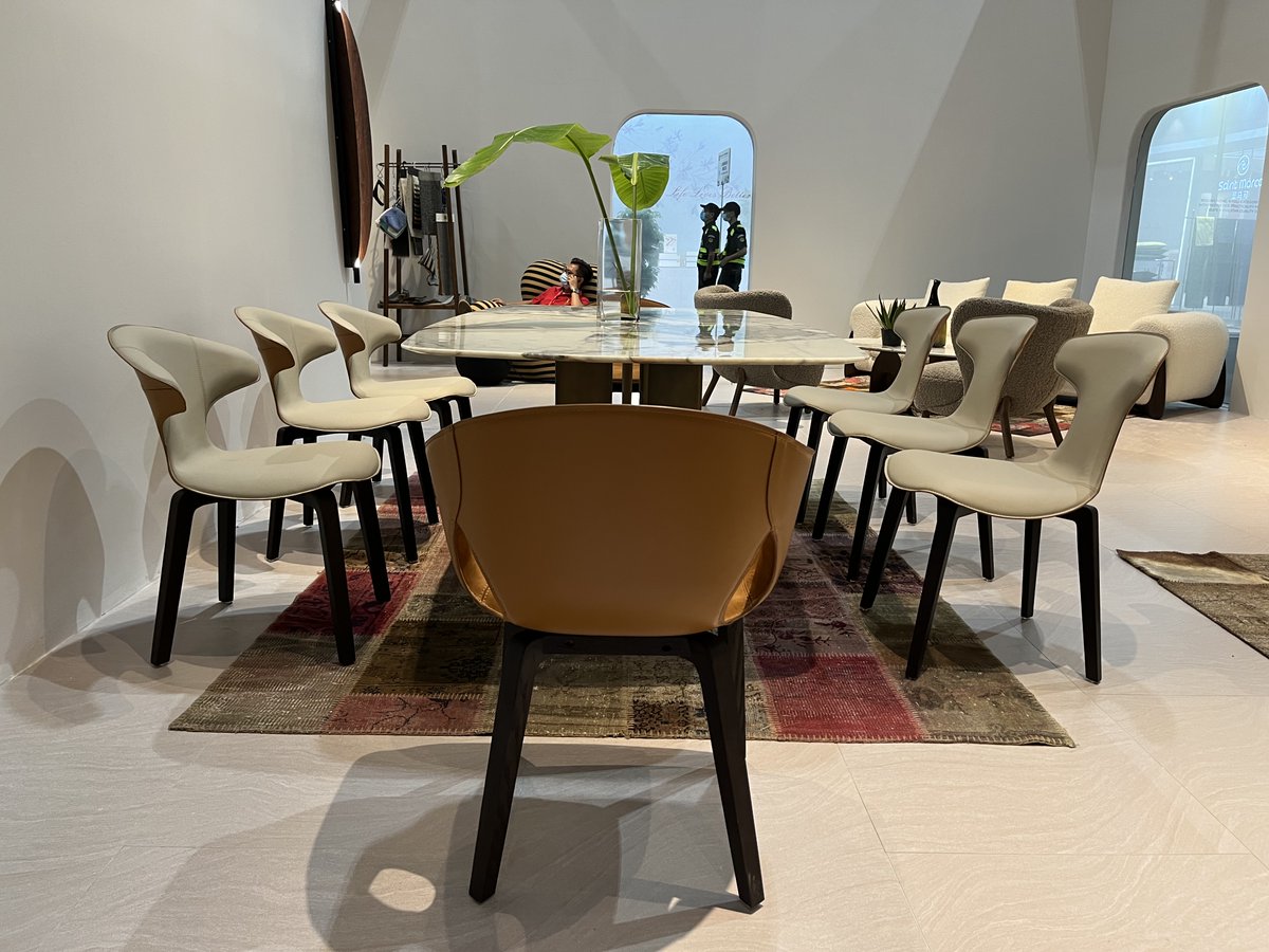 LianmaoFurn's tweet photo. Dining Chair.
Dear friends.We mainly customize villa furniture, followed by hotels and public places. 
If you need furniture quotation, 
please provide complete furniture list, 
including standard size, HD large picture, materials, etc., thank you! https://t.co/aKdOyDV3k9