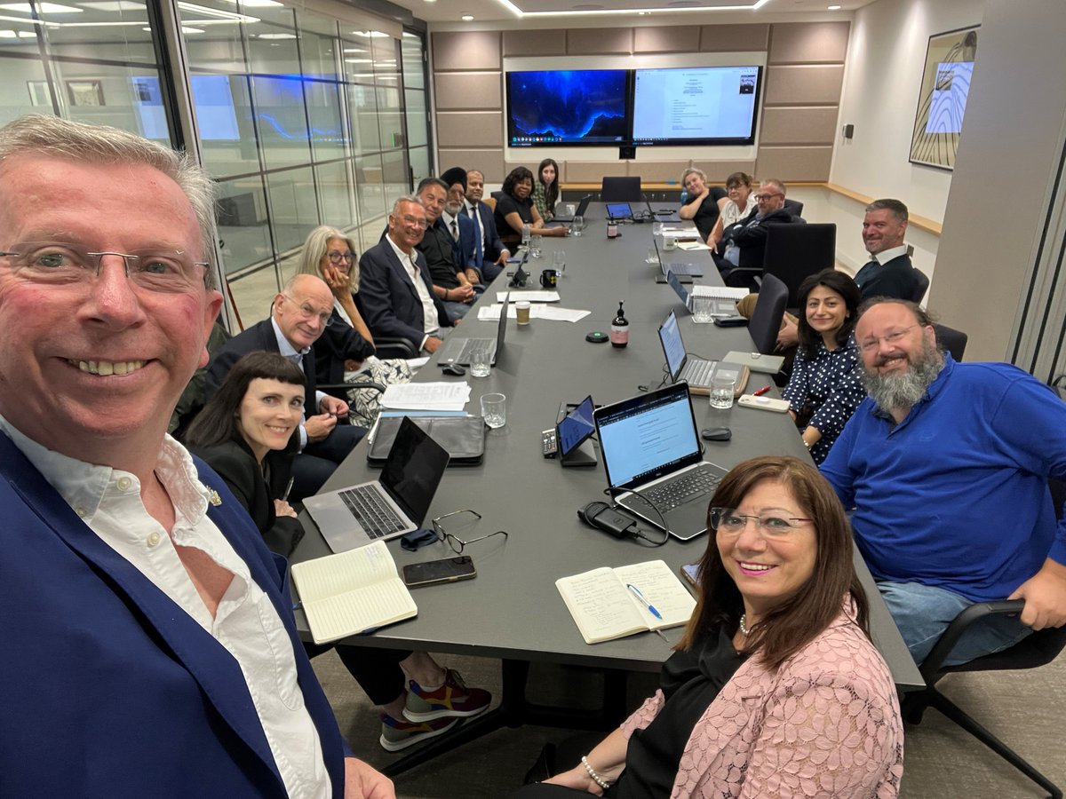 westldnchambers's tweet photo. Our board met to discuss how to help businesses grow in #westlondon and beyond. With thanks to Chris Lukins and the team at Venture X White City

#WestldnChambers #westldnchambers #boardmeetings https://t.co/kjuU97UDwj