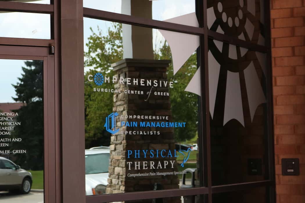EasySignOhio's tweet photo. Our storefront signs are made with high-quality materials and are designed to last. We offer a variety of styles to choose from, so you can find the perfect sign for your business. #signs #customsigns #branding https://t.co/lACZ99sG3I