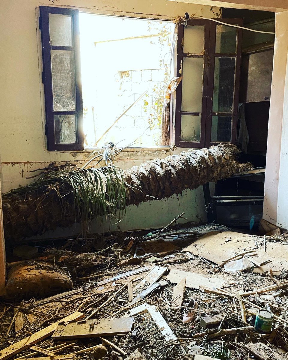 AnnaOsius's tweet photo. Was vom Leben übrig bleibt… #Darna #Libya #LibyaFlood #weltspiegel_ARD #ardhörfunk #tagesschau https://t.co/zjAIKHw40R