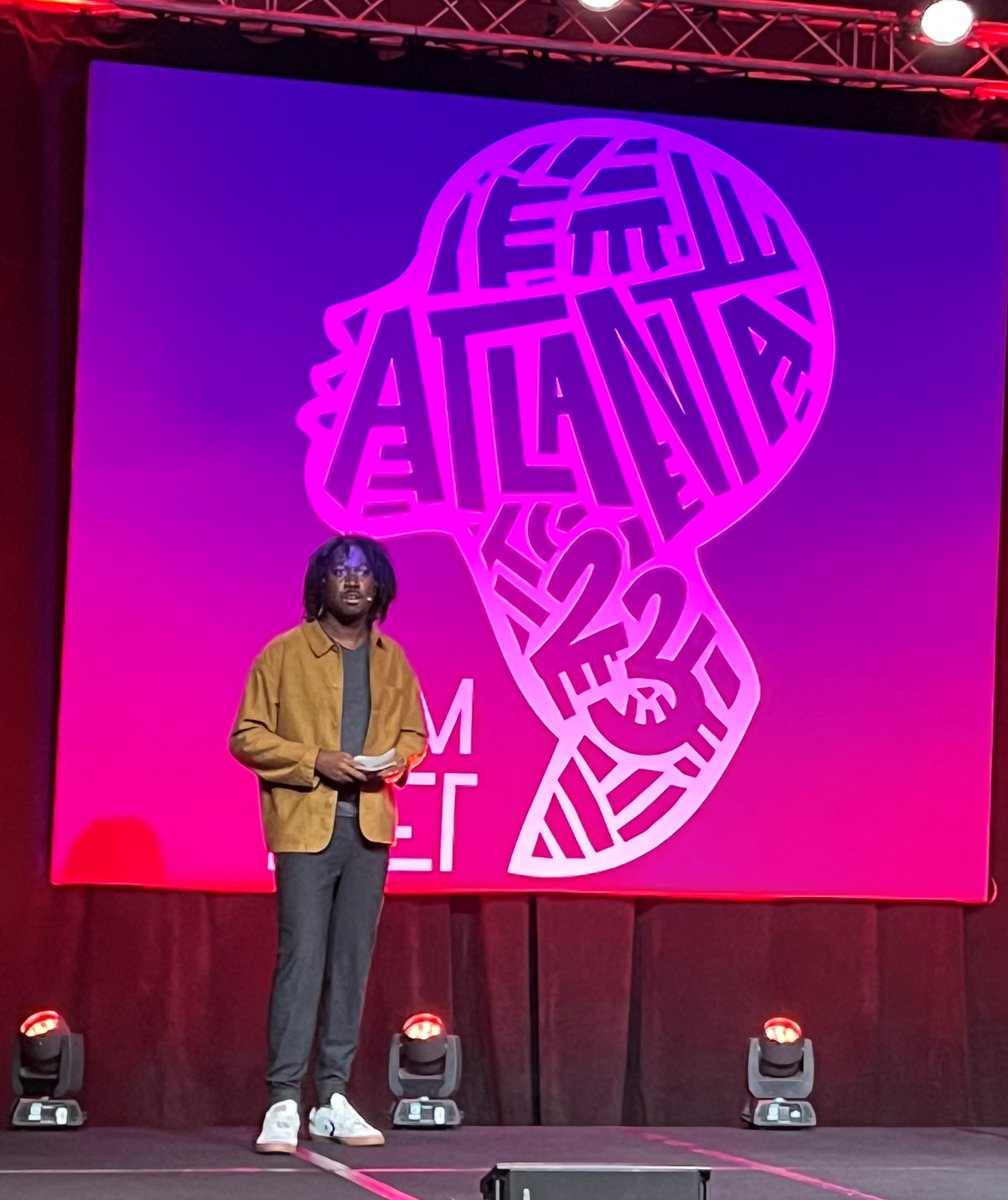 kresgefdn's tweet photo. The first day of #ComNet23 featured a fascinating discussion on #AI by @AP's @aimeetwoee & @CCMNewmarkJ's @MiksWrites and an absolutely inspiring keynote speech from @MsLaToshaBrown from @BlackVotersMtr. #Comms4Good https://t.co/KHesbPwIh6