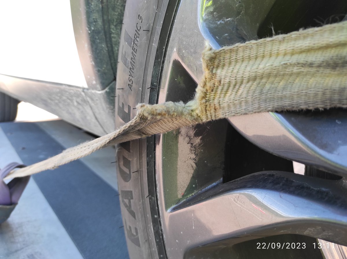 Just because we are looking for #ADR loads doesn't mean we won't deal with other commercials... This one - 690kg overweight (19.4%), exceeding vehicle axle loads has led to exceeding tyre loading index. To top it off, two defective straps holding the vehicle to the bed. 😟