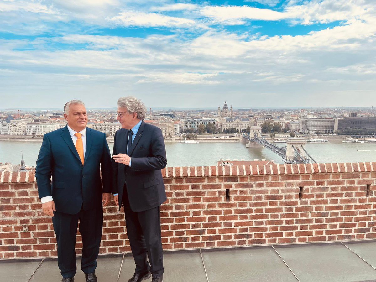 ThierryBreton's tweet photo. Wide-ranging meeting with Prime Minister @PM_ViktorOrban in Budapest 🇭🇺 as part of my EU #DefenceTour.
Hungary is investing massively into European defence #industry for its own #security and the security of Europe 🇪🇺 https://t.co/V5ZGb3nkgJ