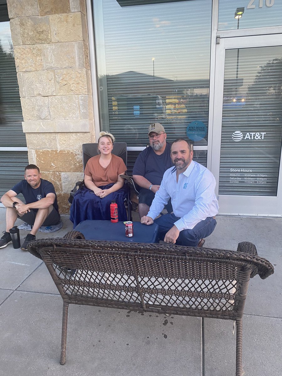 Loving the over night campers waiting for the new iPhone!!! Come see us at ATT Weatherford for all the best deals! <a href="/CC034E/">Cory Cullers</a> <a href="/NTX_Market/">The NTX Market</a>  <a href="/LynetteMAguilar/">Lynette Aguilar</a>  <a href="/DRowetheHero/">David Rowe</a>