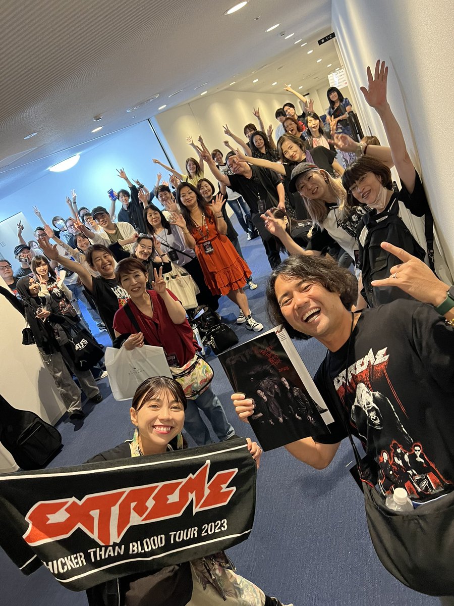 amy_mamakin's tweet image. Extreme Thicker Than Blood Japan Tour 2023 Show 4, Tokyo 2 at Hitomi Memorial Hall. 
Thanks for coming VIP fans!!  Hope you all enjoyed the event!
ミート&amp;amp;グリート写真アップされています。今日はありがとうございました❤️
#Extreme #ThickerThanBloodTour #ExtremeVIP