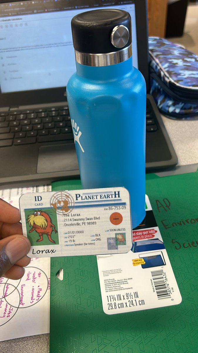 randy63750's tweet photo. I choose to do my part in saving the environment by using a metallic water bottle. #apesintro @franklinlorax https://t.co/8TA4whxV6H