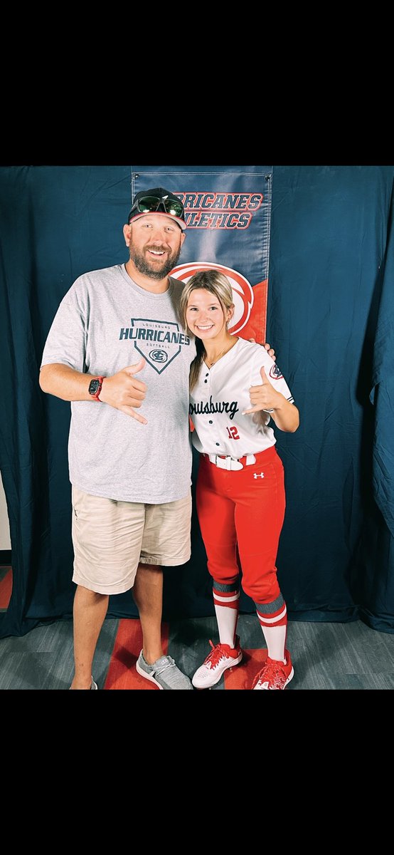 leigh_anna_12's tweet photo. Roll Canes! ❤️💙 https://t.co/UZFO1lkeUX