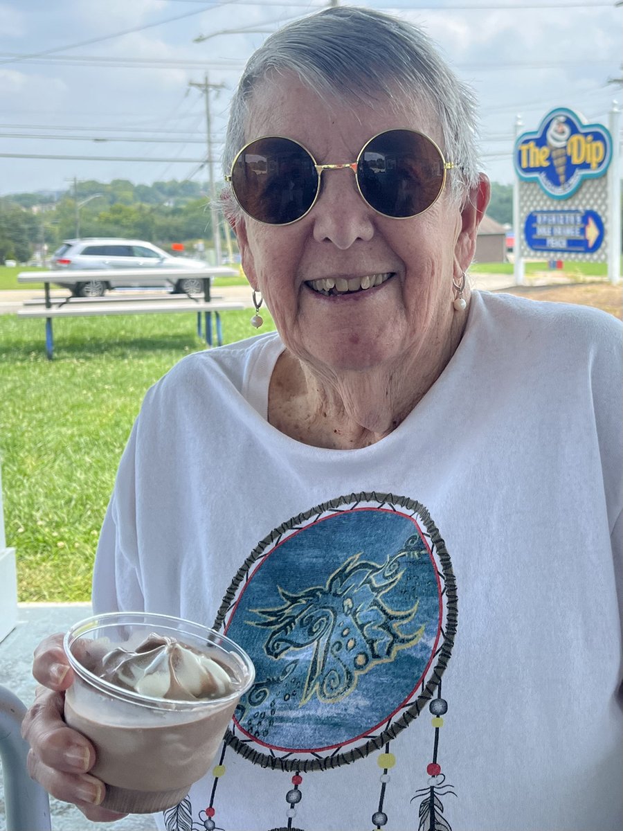 GatewaySprings's tweet photo. I scream 😜, you scream 🤗, we all scream for ice cream 🍨 One of our favorite places this summer was #theDip! It is the last day of summer so like 👍🏻, comment 🎤, and share your summer memories below ⬇️ #TrilogyLiving #summer #IceCream #memories #funinthesun https://t.co/WBPzNYZXbM