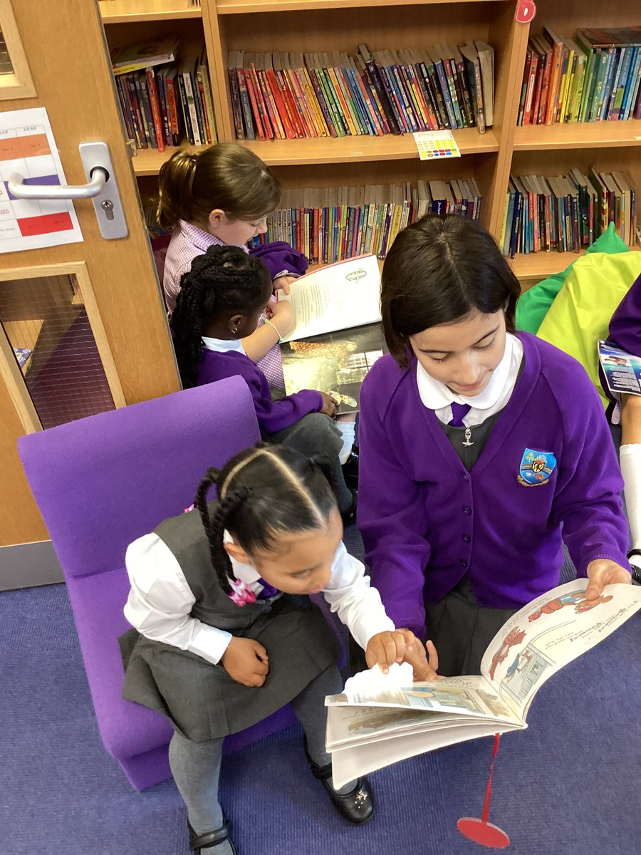 ourladyqop's tweet photo. Thank you Year 5 for teaching Reception class how to use our School Library #OLQPReception #OLQPReading 💜Supportive💜 https://t.co/8GXFYpZtgt