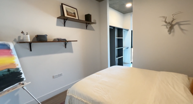 JamieABC15's tweet image. A new housing trend growing in popularity is co-living &amp;amp; co-working in downtown Phoenix. Meaning, you live with roommates &amp;amp; can work remote amongst your neighbors. I'll have how much it'll cost you &amp;amp; how it compares to housing prices in the valley - this morning at 6:30 on #ABC15