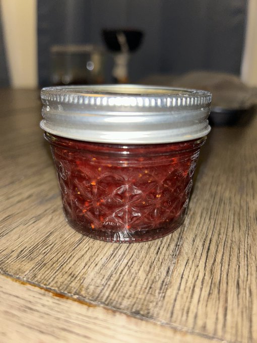 I made and canned 14 jars of strawberry jam last night ❤️❤️ https://t.co/bgxcPB65g4<a href="/tag/newprofilepic"class="tags"><span>#newprofilepic</span></a>