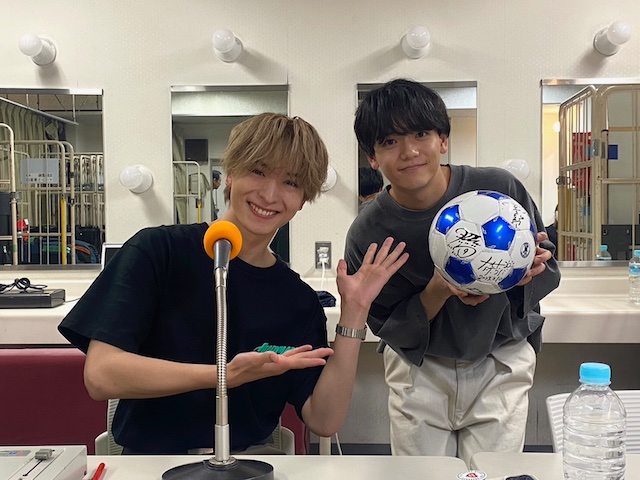 FM802_PR's tweet photo. 9/22(金)「DESIGN YOUR FANTASTIC FUTURE: LET’S JUMP UP supported by モデルナ・ジャパン」
#中島颯太 #木村慧人  #FANTASTICS  #FM802  #DYFF
@fantastics_fext

詳しくは→https://t.co/xiVTtsOcma https://t.co/0zaOQGRueK