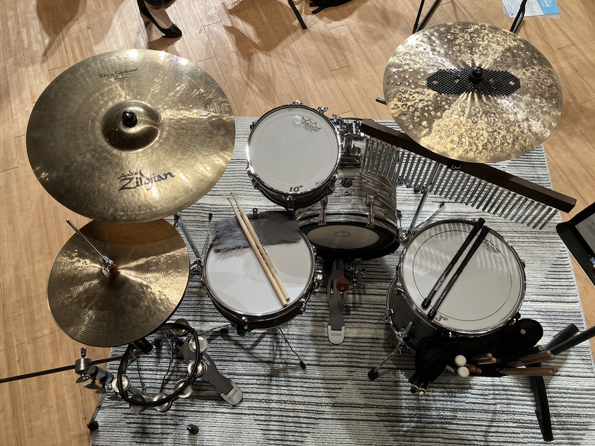 フルートオーケストラCORURIさん
<a href="/flute_coruri/">Flute Orchestra Coruri (フルートオーケストラコルリ)</a> 
第二回コンサート終演！

前回以上に素晴らしい演奏会になったと思います！詳細は追って！
取り急ぎ、私の良すぎドラムセットです。