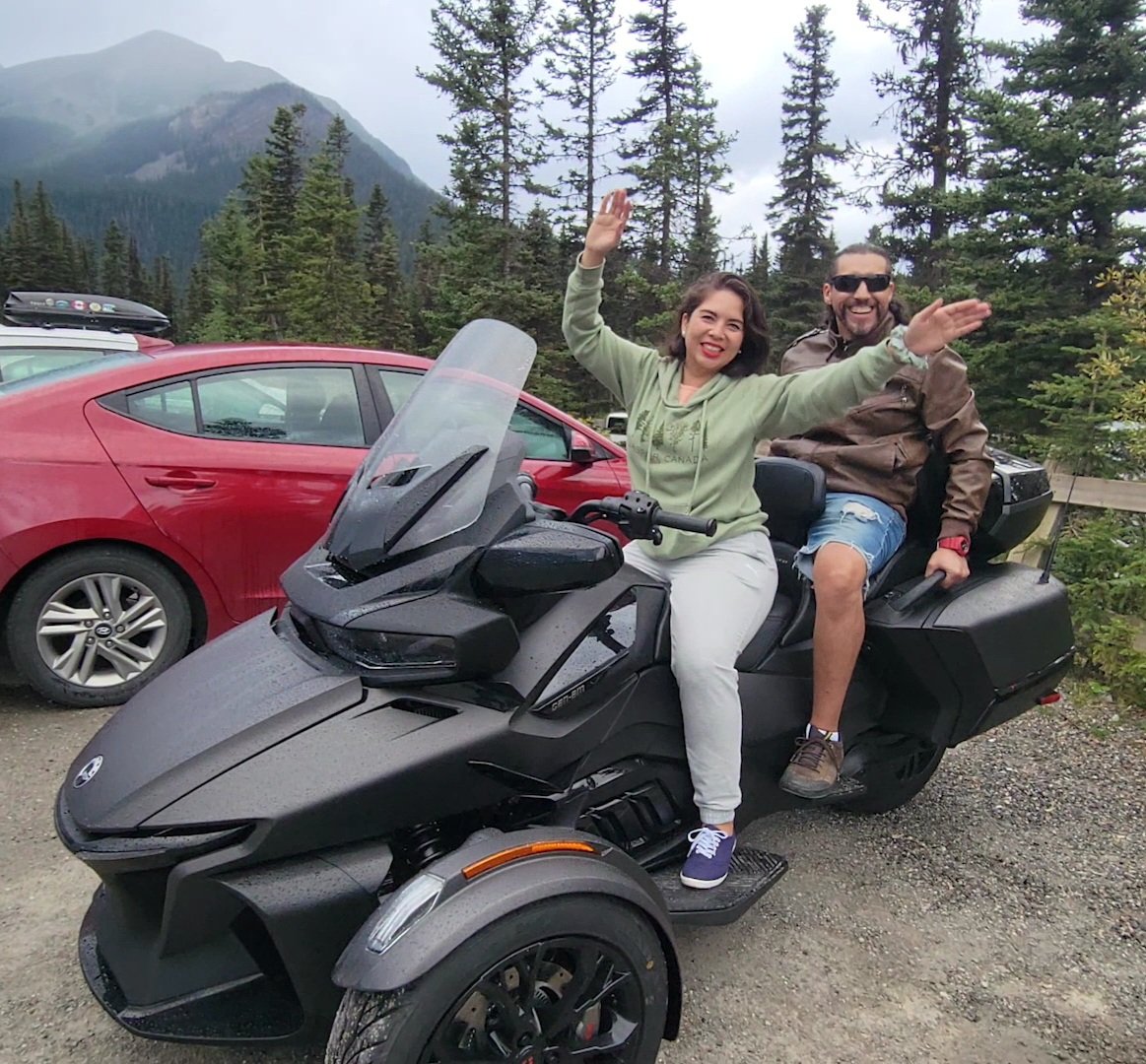 MountainStdTime's tweet photo. Good vibes are contagious 🙌  This cheerful couple loved the Spyder! 

Darine and I rode around Lake Louise and at the end of the day in the parking lot we started talking to these two! They were excited to sit on the Spyder and get some photos on it! 
https://t.co/1TKWTdrnl2 https://t.co/XrL4pPhoPu