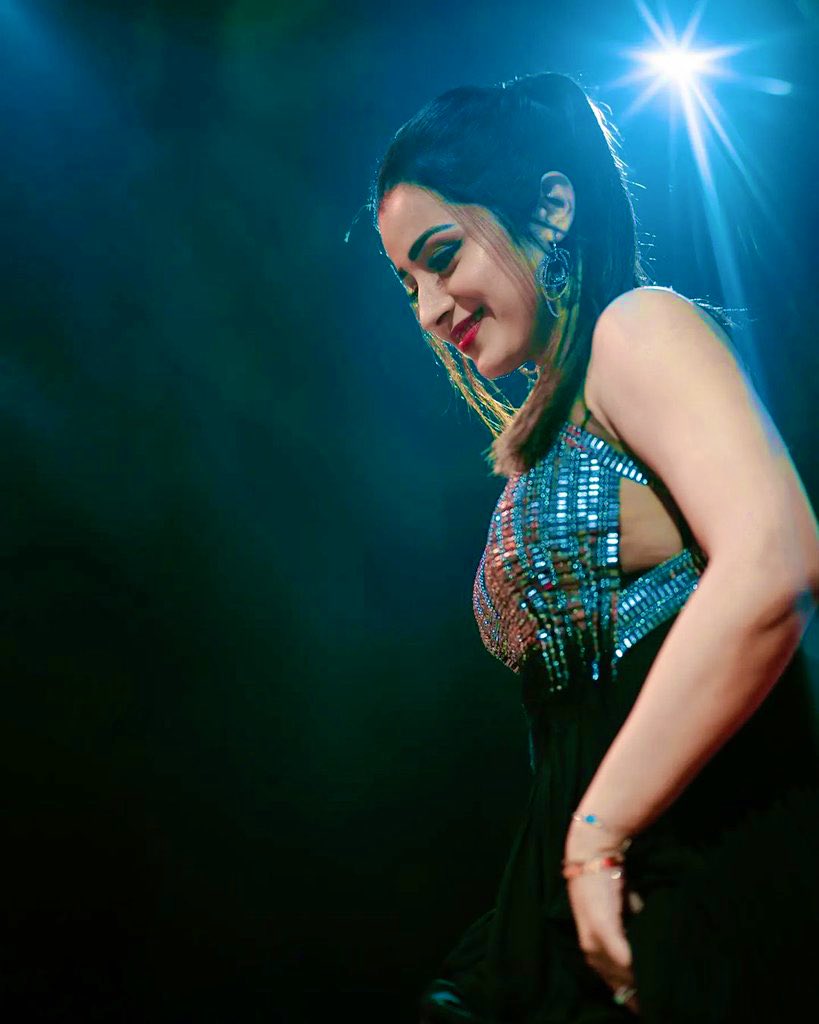 F6o_Y69bIAAKNjy?format=jpg&name=medium