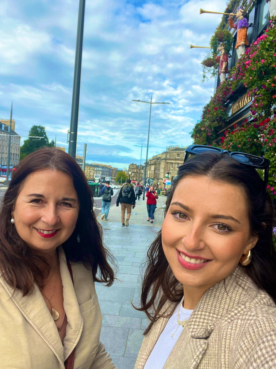 SarahCWarnock1's tweet photo. Leith walk isn’t what it used to be - vibrant and interesting. Spending time with my daughter, Victoria ❤️#friday #autumn #Edinburgh #flowers #followbackfriday https://t.co/HcOCTDLEkI