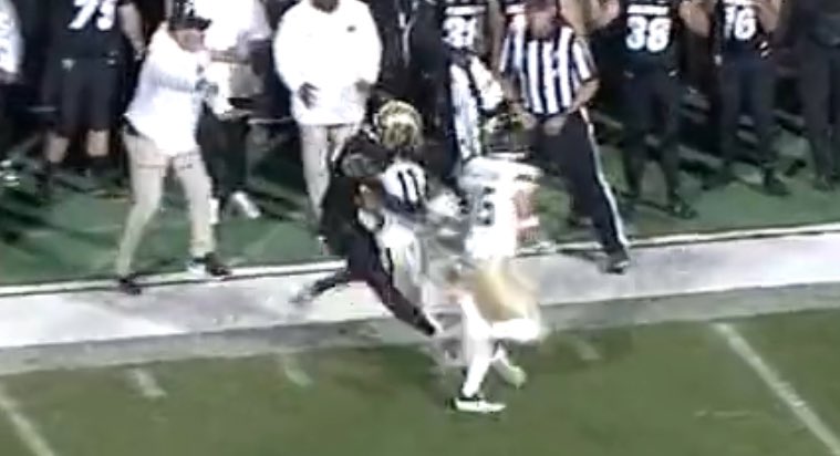James77470220's tweet photo. @VolTilDeath @JadaSymoneRice @blackbuttrfly @RJ_Young @CUBuffsFootball @DeionSanders A shoulder to the neck area can be called as targeting under ncaa rules https://t.co/e9a40lz2Nr
