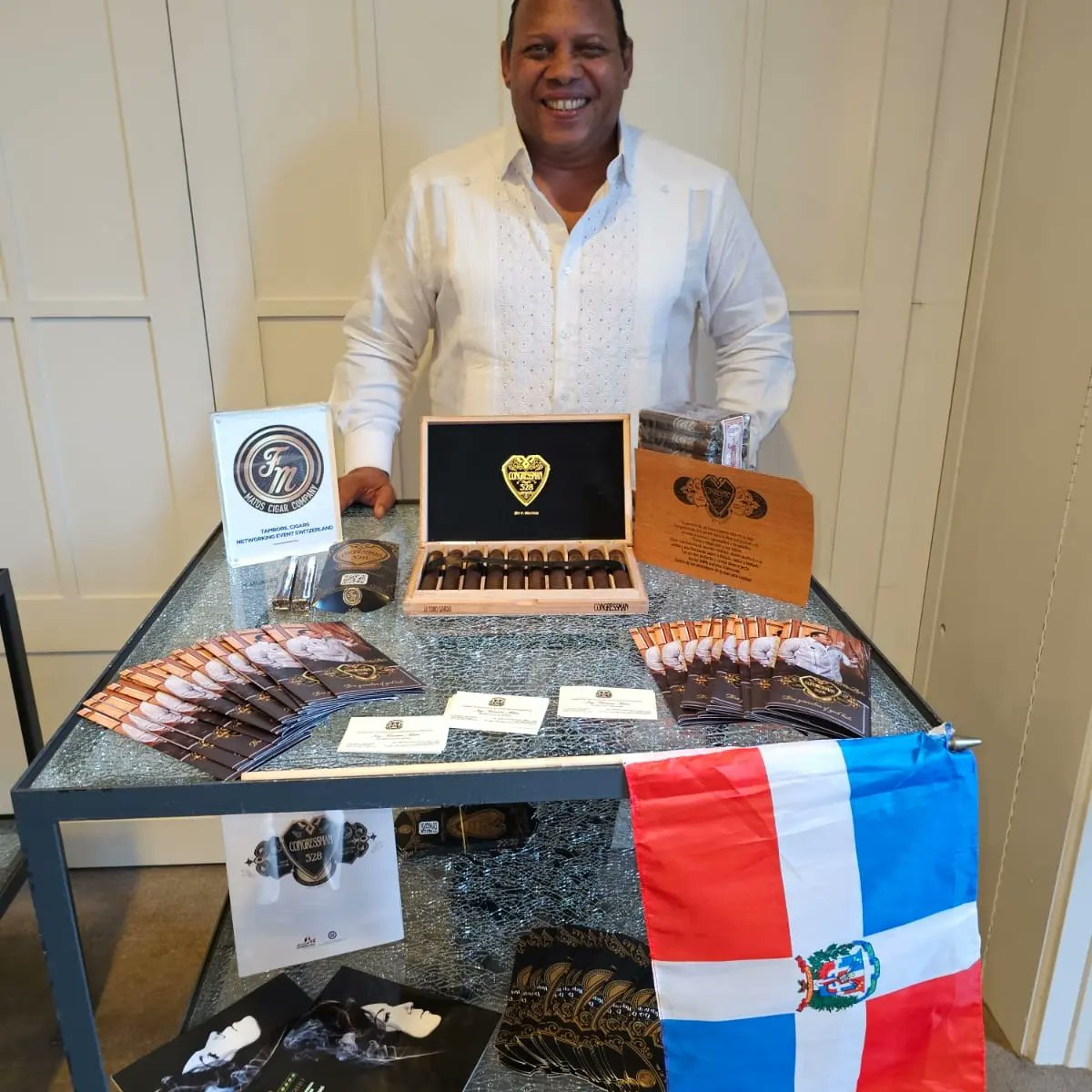#CigarroDominicano at an exclusive event in Switzerland featuring high-quality rums and cigars. Celebrating the Dominican tobacco industry! Thanks to #ADOCITAB and @ProIndustriaRD for the invitation and to the Embassy of the Dominican Republic in Switzerland for the support. 🇩🇴