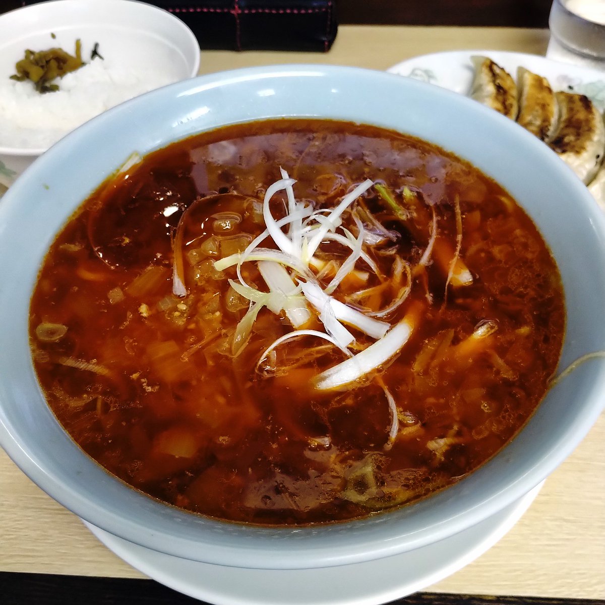 old_wsf_hiro's tweet photo. ＃勝浦タンタンメン を食べにドライブ♫
今日は #ラーメン松野屋 さんのタンタンメン、美味しかったな〜♫
その後は当てもなく千葉の九十九里辺りを流す…
#ステラ釣ヵ崎 は東京オリンピックのサーフィン会場でしたね…
天候悪くもゆっくり出来ました。
#RENAULT #TWINGO https://t.co/0ruOxUYyqf