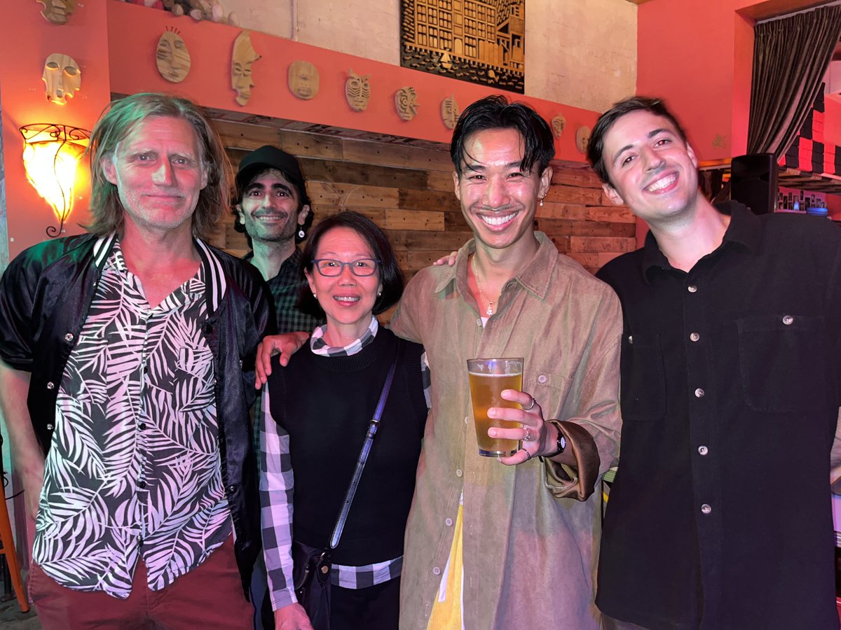DWengFriedman's tweet photo. Hangin' with the cool kids! Last night was party night at the pinkFROG for #NewYorkOdysseyFIlmFestival! Awards and screenings tomorrow night!! Congrats to all the nominees!!! https://t.co/V2DJUMY7oe