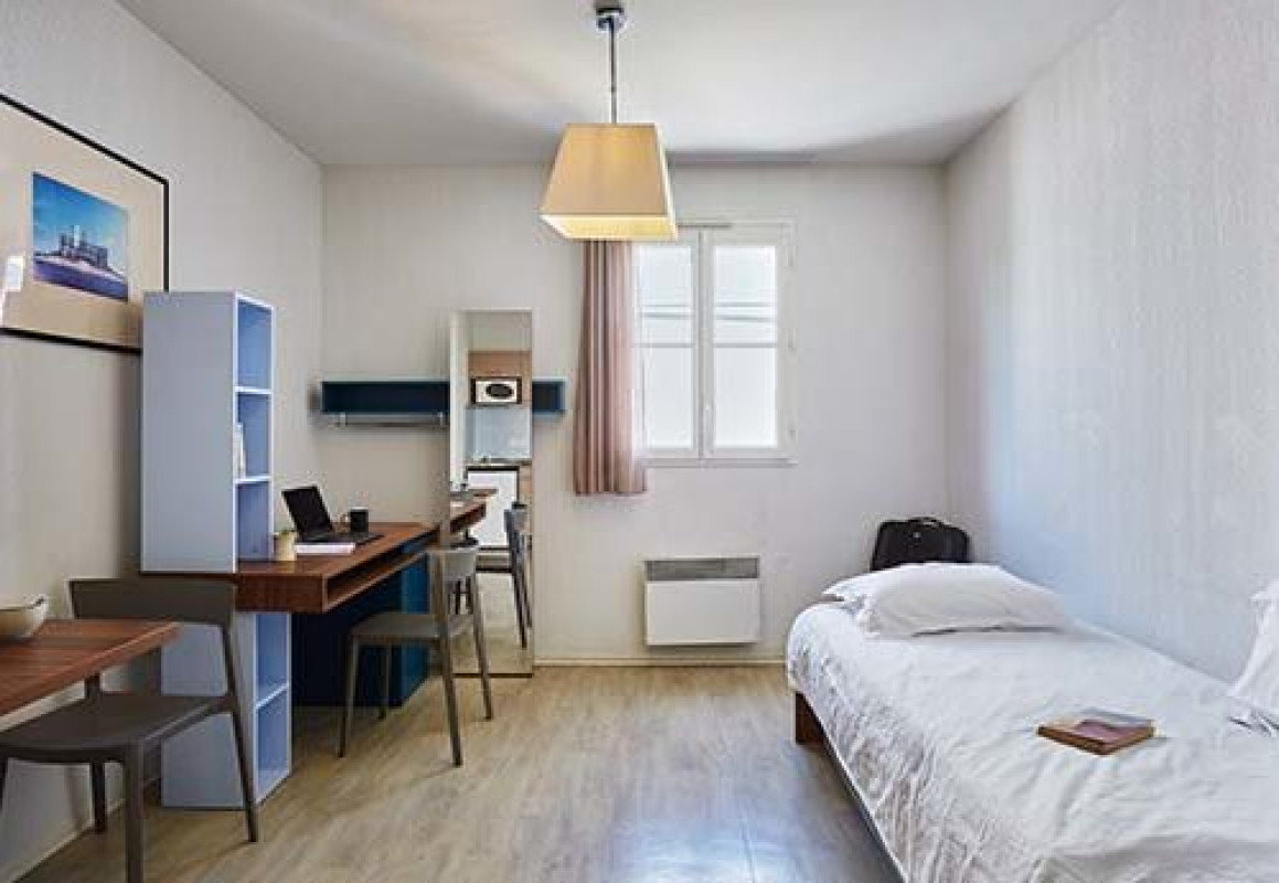 ImmoJeune's tweet photo. [A saisir 🎉] #Marseille #Offre #LogementEtudiant #ResidenceEtudiante #Immo A la recherche d'un logement étudiant à Marseille ? Découvrez les offres de cette résidence 😎 ! Déposez votre candidature ici --> https://t.co/u9FdQnUb81 https://t.co/hn60lWPP2a