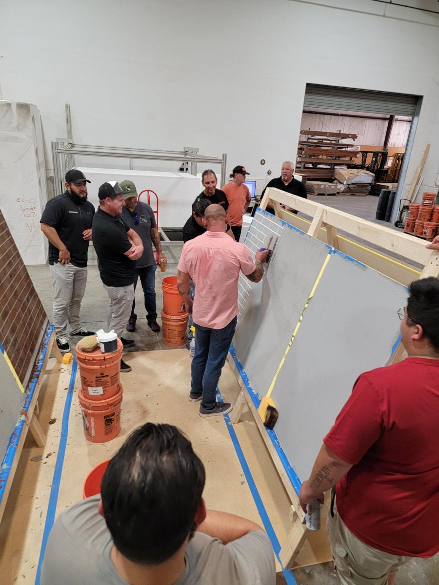 Master Wall® recently hosted distributor training for LKL Associates in our Midland, GA, facility. We couldn't be prouder of the partnership we have with LKL.

masterwall.com/files/Superior… 

masterwall.com/products/ 

#EIFS #wefinishstrong #training #partners