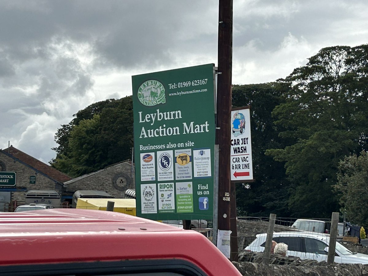 Halfway point in the Great Estates Challenge <a href="/sintonsrural/">The Rural, Agricultural & Estates Department</a> well done team 😎 it’s still dry #AcresAhead #sintonsagriontour