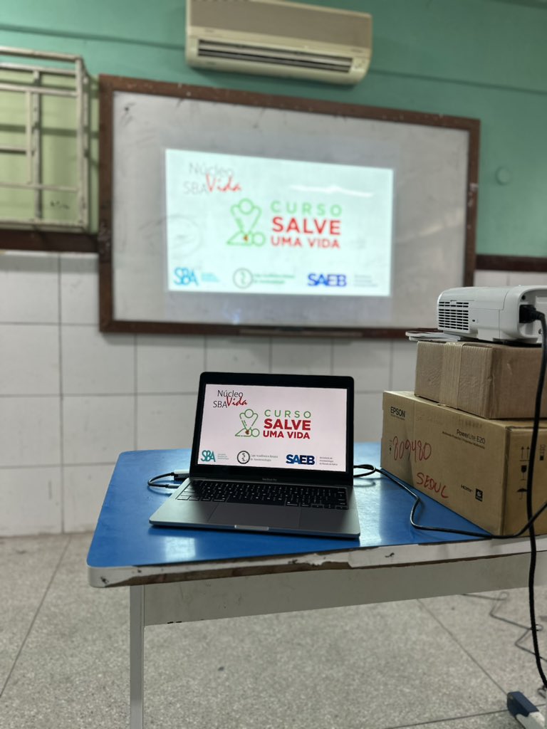 celoufba's tweet photo. Special day for the Anesthesia Society, with training from the community of the fishing village in Mata de Sao Joao - Bahia - Brazil, and legacy with the delivery of an Automatic External Defibrillator (AED), installed in the center of the village. SAVE A LIFE COURSE -SAEB/SBA https://t.co/3FMK0B9clV