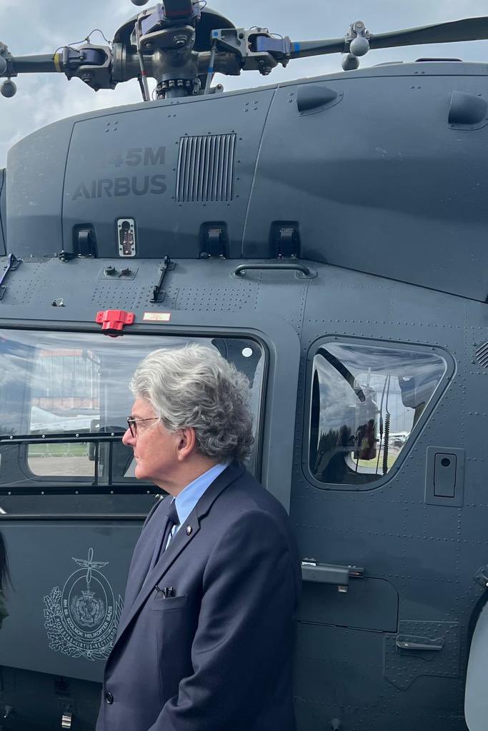 ThierryBreton's tweet photo. Together with Kristóf @SzBobrovniczky, Hungary’s Minister of defence, visit on the ground in #Hungary of an upcoming #ammunition and explosives production facility 🇭🇺🇪🇺
#DefenceTour https://t.co/dtO3fLJT0v
